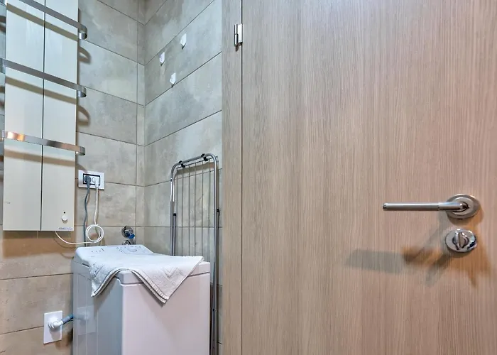 Stefan In Katalina Lux *