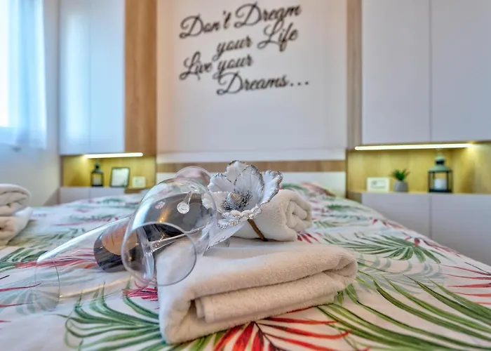 아파트 Stefan In Katalina Lux *