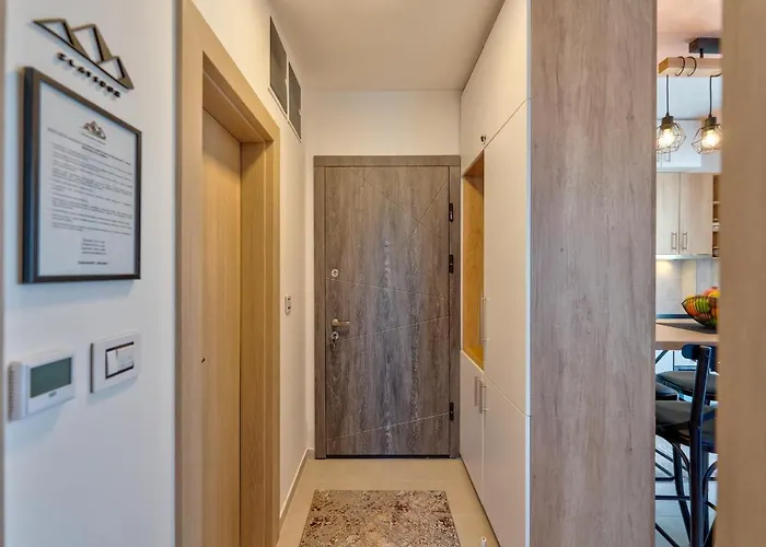 Stefan In Katalina Lux *